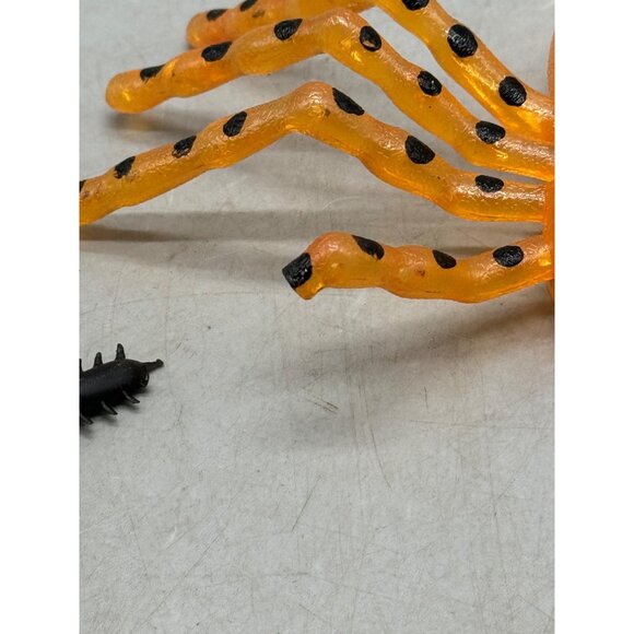 Set Of 3 Black & Orange Plastic Spider Toys Halloween Party Decor 6.5" Width REA - Picture 2 of 5